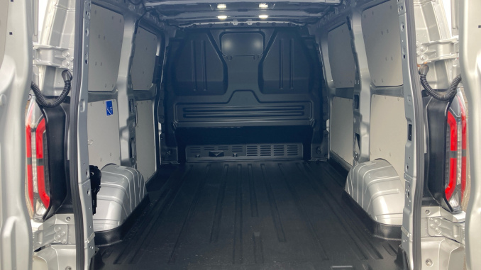 Ford Transit Custom 320 L1 Diesel Awd 2.0 EcoBlue 170ps H1 Van Sport Auto - Image 12